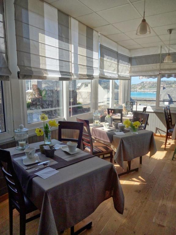 Hotel Beausejour Erquy Bagian luar foto
