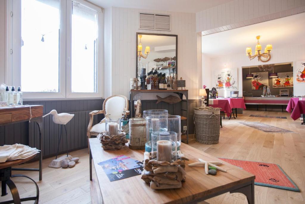 Hotel Beausejour Erquy Bagian luar foto